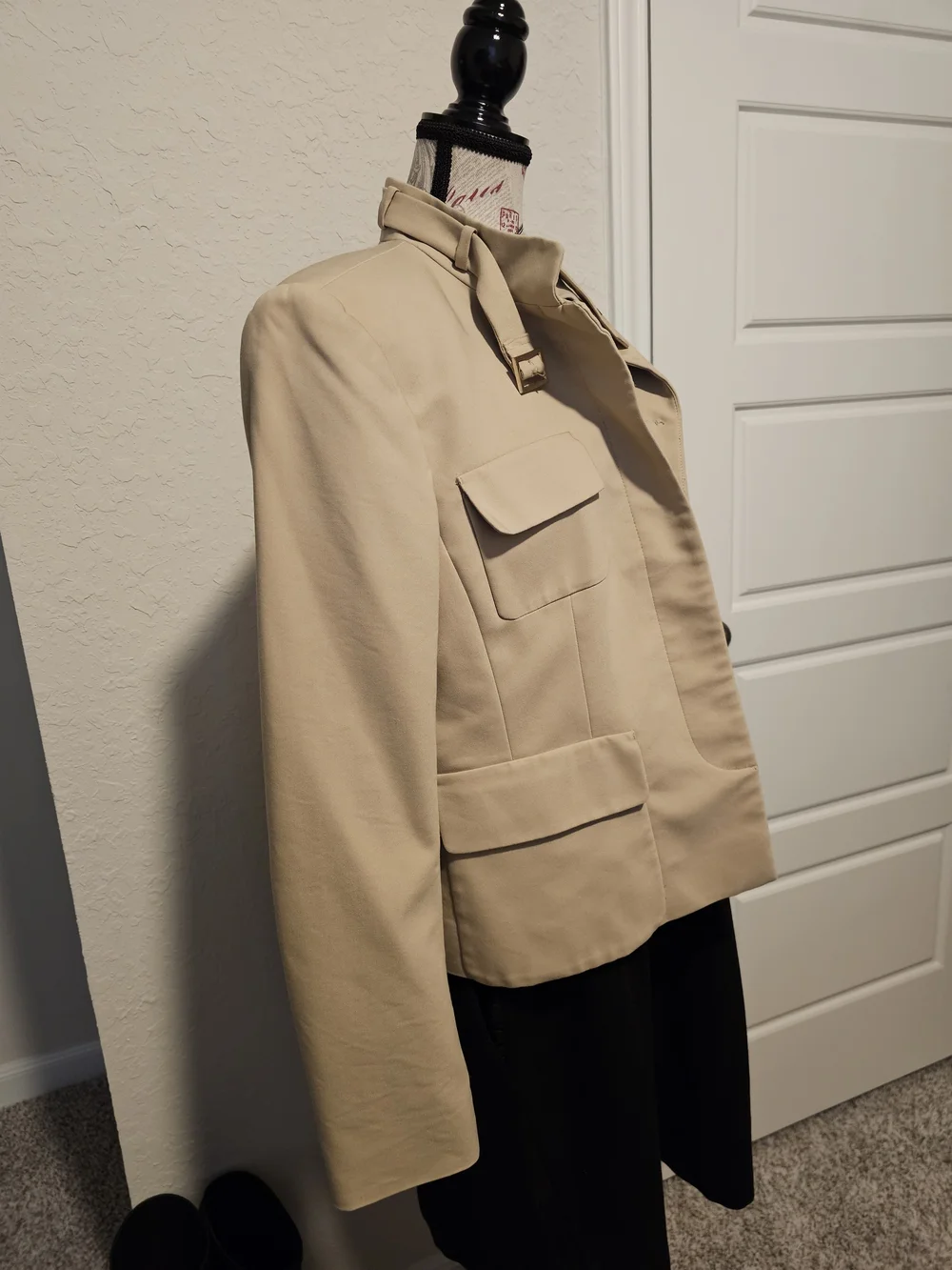 Ann Taylor Beige Women's Military-Style Blazer - Picture 5 of 9